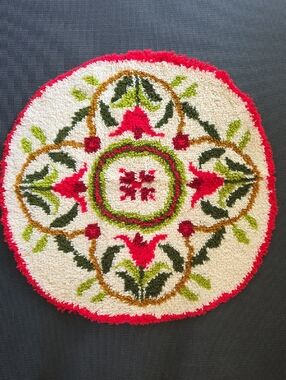 Vintage Handmade Latched Red Green White Scandinavian Vibes Round Rug 34" Round